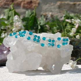 Bracelet Message sur Cordon Cuir | Bijou épuré et intemporel, symbole d’élégance et de douceur, fait main dans le Cotentin.