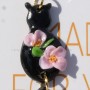 Cathy – Boucles Pendantes Chat Fleuri | Bijou Fait Main & Élégant