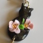 Cathy – Boucles Pendantes Chat Fleuri | Bijou Fait Main & Élégant