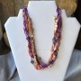 Maîora – Collier multirangs mauve et rose en perles et coquillage | Bijou artisanal unique du Cotentin