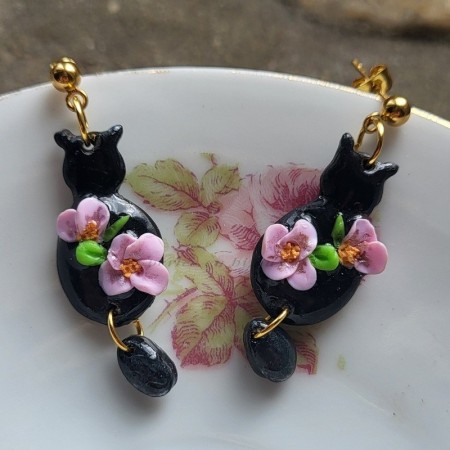 Cathy, boucles d'oreilles chat fleuri