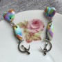 Boucles d’oreilles Pastélia pendants cœurs & chats – Bijou artisanal pastel unique