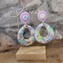 Boucles d’oreilles Pastélia – Maxi donut pastel & mauve, bijou artisanal unique