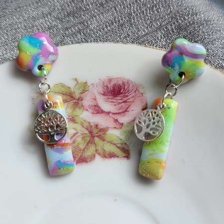 Boucles d’oreilles Pastélia pendants fleur & arbre de vie – Bijou artisanal pastel unique