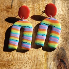 Boucles d’oreilles Arcadia arc-en-ciel – Bijou artisanal multicolore unique