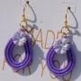 Boucles Violette I – Striées Fleuries Dorées | Bijou artisanal élégant et léger, fait main dans le Cotentin.