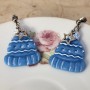 Boucles d’oreilles Bonny en forme de bonnet bleu, peintes à la main, acier inoxydable argenté, création artisanale française