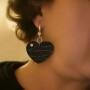 Boucles d’oreilles cœur noir strass argenté