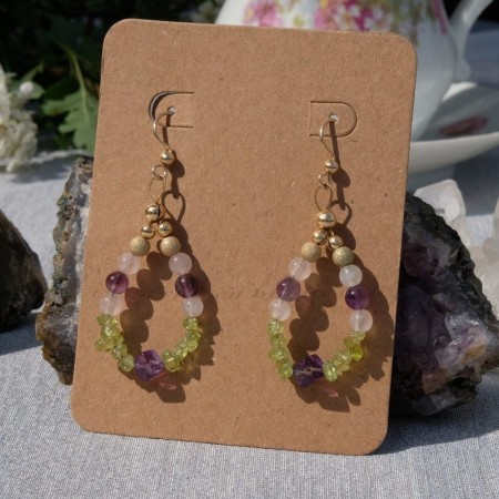 Boucles Printemps  Plaqué Or, Péridot, Améthyste  Quartz Rose  Bijou raffiné aux nuances printanières